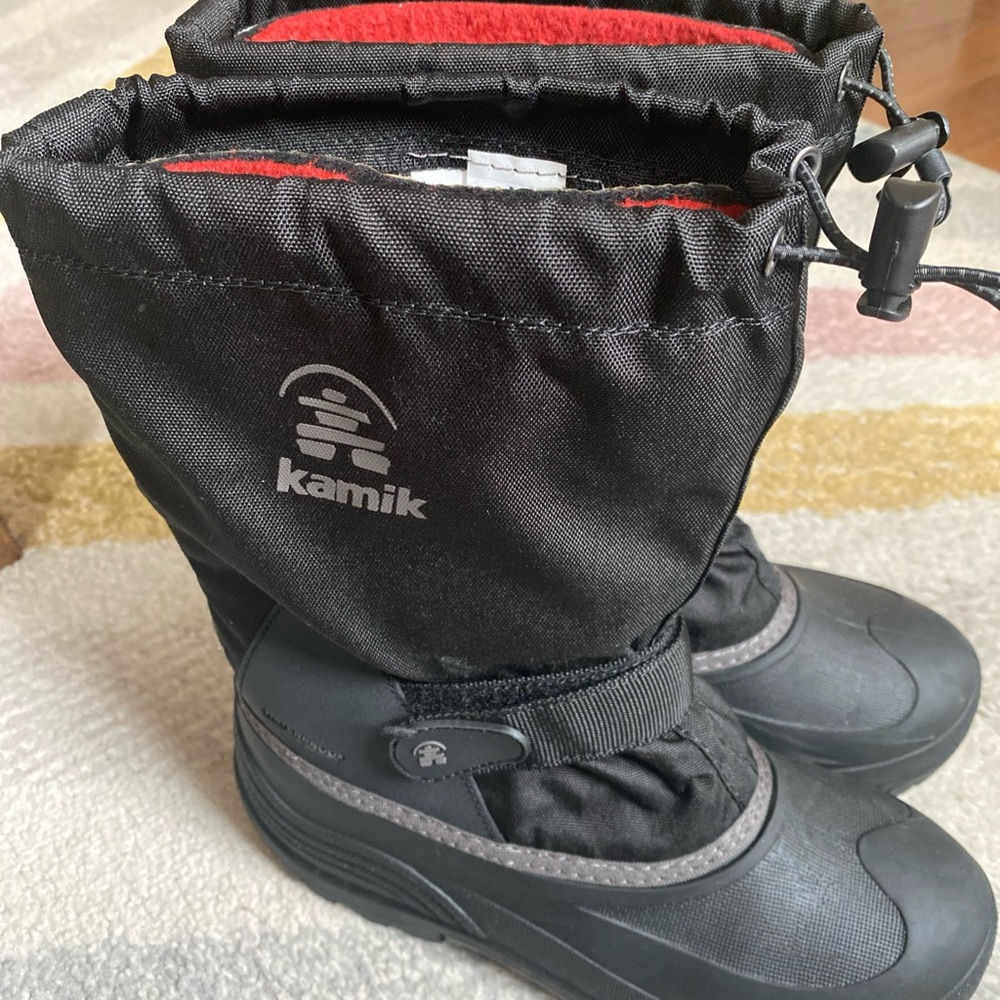 Kamik Black Winter Snow Boots with Red Lining Size 6 EUC